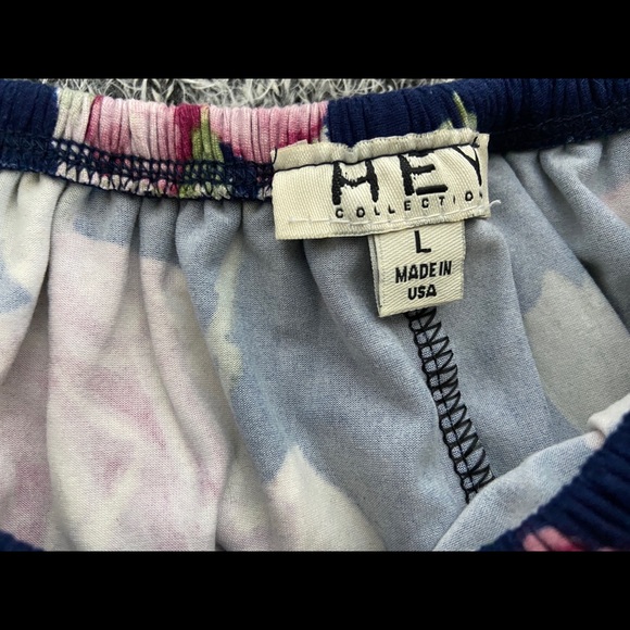 OFF SHOULDER FLORAL TOP💐💐 - Picture 3 of 3